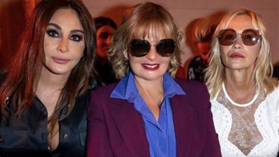 يسرا تتألق بالبنفسجي خلال حضورها أسبوع الموضة في باريس (صور)