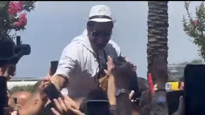 استقبال أسطوري للنجم تامر حسني في لبنان (فيديو) 