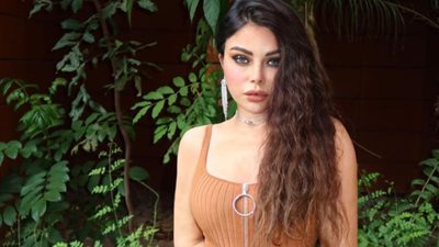 هيفاء وهبي تواصل إثارتها وتروج لـ«ما بضعفش» بصورة جريئة