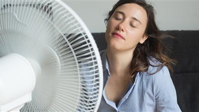 5  طرق غير مكلفة لتبريد المنزل خلال الصيف