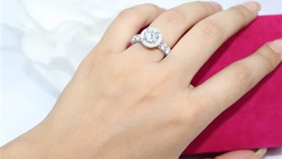 تفسير حلم شراء خاتم فضة في المنام خير كثير ورزق واسع