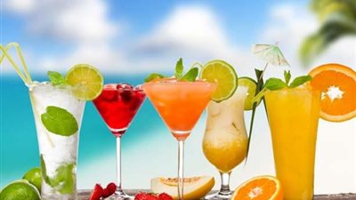 تحدي حر الصيف بمشروبات باردة تحميكي من الجفاف
