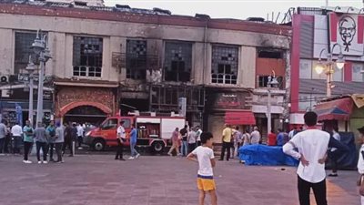 القصة الكاملة لحريق محطة الرمل «بدأ من محل ألبان ودمر قاعة أفراح» (صور)