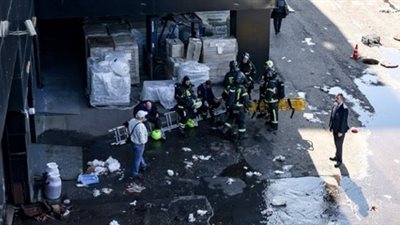 شاهدي حجم الدمار بعد انفجار أنبوب ماء مغلي في مول تجاري (فيديو)