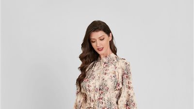 تناسب المرأة الخليجية| فساتين شيفون وردية بأكمام طويلة