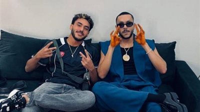 ويجز يثير الجدل بإطلالة غريبة خلال حفل السعودية (صور) 