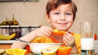 أطباء يحذرون من تناول الأطفال اليوسفي والبرتقال.. والسبب صادم!