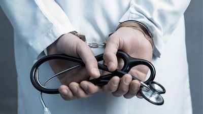 مفاجآت صادمة في أقوال طبيب شبرا المتهم بمعاشرة 60 سيدة