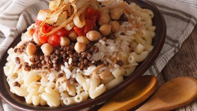 طريقة عمل الكشري في المنزل مثل المحلات