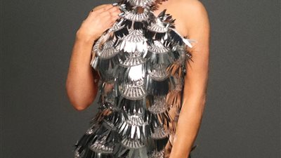 أبرز إطلالات النجمات اللبنانيات من الأقمشة اللامعة لصيف 2023 (صور)