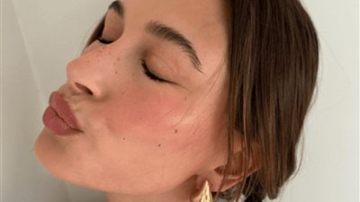 مكياج الفراولة تريند الفتيات على تيك توك «إليكي كيفية تطبيقه»