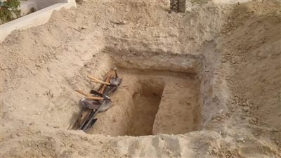 حكم عدم تنفيذ وصية الميت بدفنه في مكان معين؟ أمين الفتوى يجيب (فيديو)