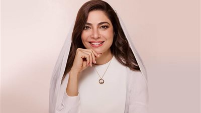 هنيدة الصيرفي تضع بصمتها على أزياء المشاهير 