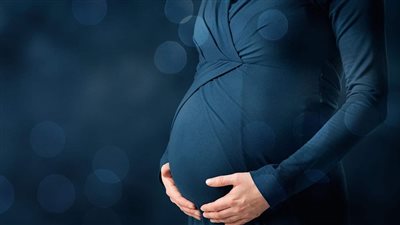 ماذا يحدث للحامل إذا ابتلعت السائل المنوي؟ «مفاجأة صادمة»