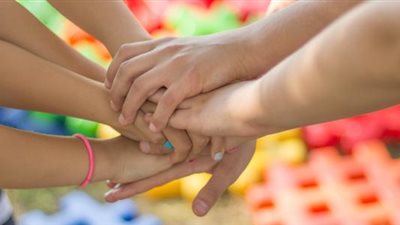 أفضل 6 أدعية للأصدقاء «اللهم لا تحرمني من صحبتهم»