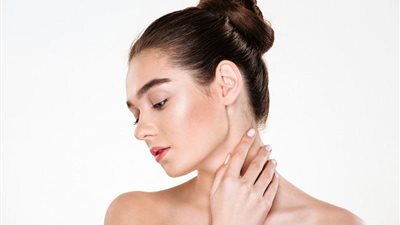 سبب ظهور البقع البيضاء على الجلد وطرق علاجها