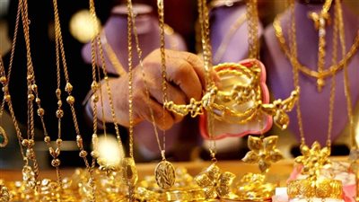 انخفاض سعر الذهب بختام تعاملات الإثنين 28-8-2023