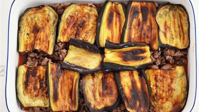 طريقة عمل صينية الباذنجان في الفرن بخطوات سهلة