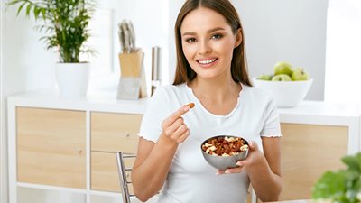  فوائد تناول المكسرات قبل النوم أثناء الحمية الغذائية