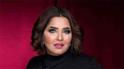 الفنانة الكويتية هيا الشعيبي تعلن حملها بالطفل الخامس و«تبكي»