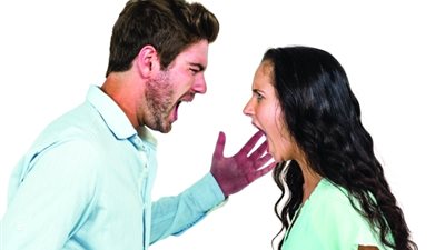 4 أخطاء يقع بها الرجال تدمر العلاقة الزوجية «قلة الاهتمام»