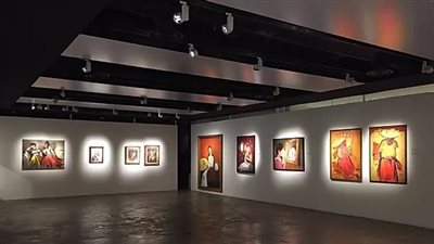 12 فنانة سعودية على موعد اليوم مع معرض «الرحلة 001»