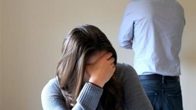 مشكلتك لها حل | جوزي عايش في الخليج مع مراته وأنا بخونه هنا