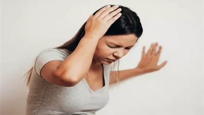الدوخة عند الوقوف بشكل مفاجئ تدل على 4 أمراض «أحدهم خطير»