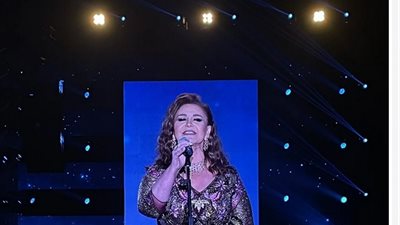 ميادة الحناوي تتعرض لموقف محرج في حفل الزمن الجميل