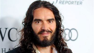 يوتيوب يعاقب راسل براند بهذه الطريقة بعد اتهامه بالاعتداء على القاصرات