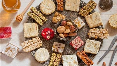 استشاري تغذية يكشف فوائد وأضرار حلاوة المولد