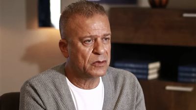 شريف منير يوجه رسالة غير متوقعة للصحفيين: «كنت قليل الذوق» (فيديو)