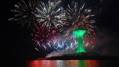 اليوم الوطني السعودي 93.. سماء المملكة تشتعل بعروض الطائرات والألعاب النارية (صور) 