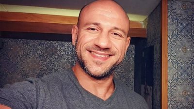 أحمد مكي ومجدي الهواري يجتمعان من جديد في «صاحب السعادة»