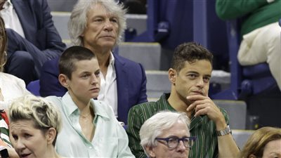 رامي مالك فى علاقة عاطفية مع بطلة التاج البريطاني وسر ارتباطها بالأميرة ديانا