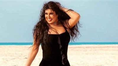 سر رشاقة ولياقة فيفي عبده في هذا السن «رقصات بتنزل الوزن»