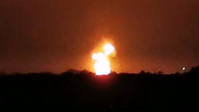 انفجار مصنع إعادة تدوير في بريطانيا بعد ضربة برق