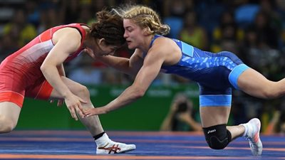 هل تؤثر المصارعة على البنات أثناء الدورة الشهرية؟ «خطر الإجهاد الحراري»