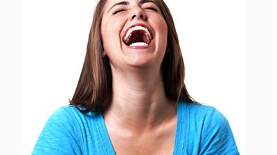 في اليوم العالمي للصحة النفسية.7فوائد صحية للضحك  