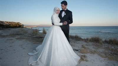 تشكيلة فساتين زفاف مصنوعة من الستان 2024