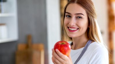 تفسير حلم شراء التفاح في المنام