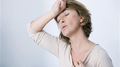 4 مخاطر صحية تهدد المرأة بعد انقطاع الطمث (إنفوجراف)