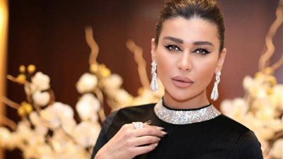 نادين الراسي تظهر بوجه مصاب بعد تعرضها للضرب «ما القصة؟»