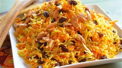 طريقة عمل الأرز الأصفر بالدجاج  بخطوات سهلة