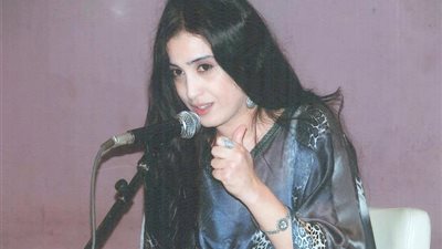 فاطمة معروفي | شاعرة مغربية خطفت بكلماتها قلوب العرب