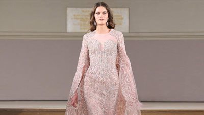 تشكيلة فساتين خطوبة بأكمام دانتيل 2024