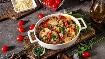 طريقة عمل مسقعة الدجاج بالبشاميل