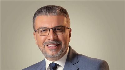 عمرو الليثي يتكفل بمصاريف العمرة للفنان عمرو محمد علي