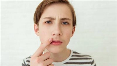 6 طرق فعالة لحماية ابنك المراهق من أصدقاء السوء