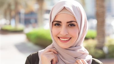 تفسير حلم ارتداء الحجاب فى المنام للعزباء والمتزوجة والحامل